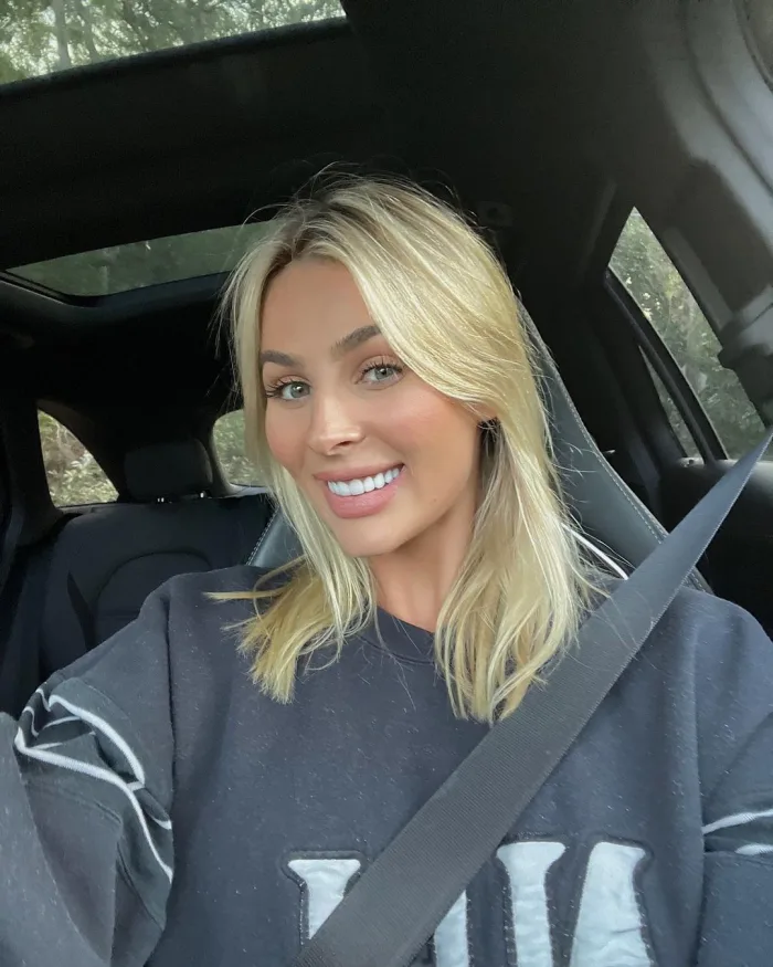 Selfie of Indy Clinton in the car